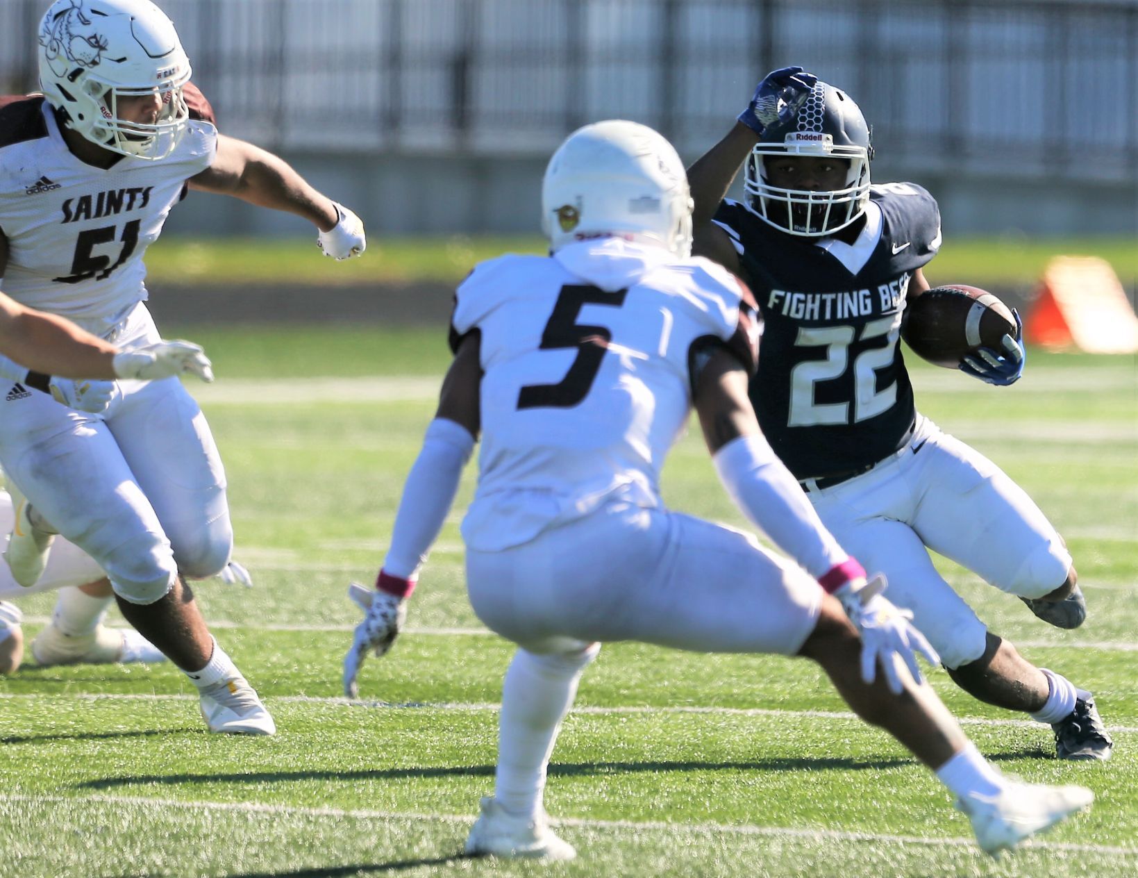 102321-qc-spt-ambrose fball5.jpg